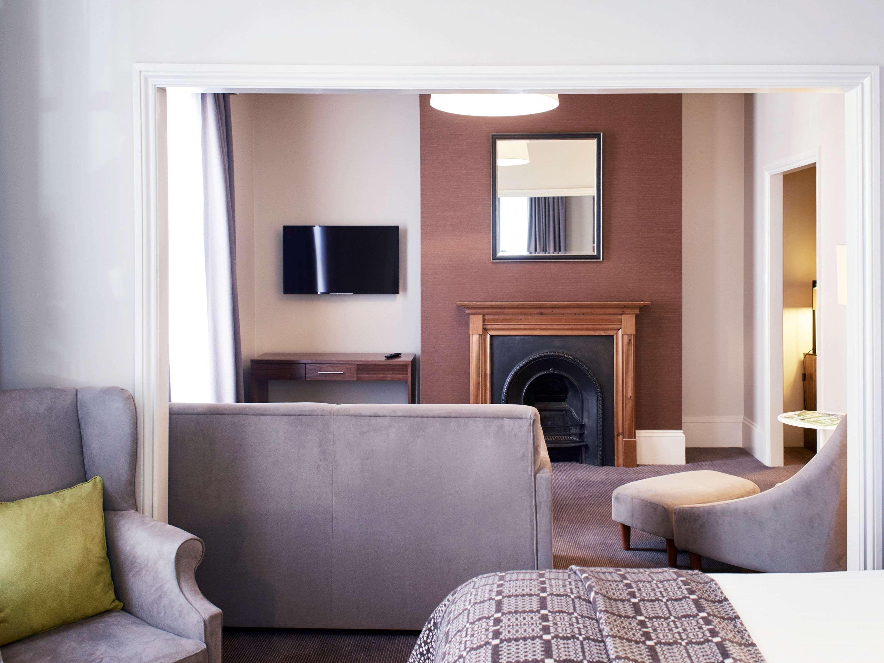 Mercure Exeter Southgate Hotel Bagian luar foto