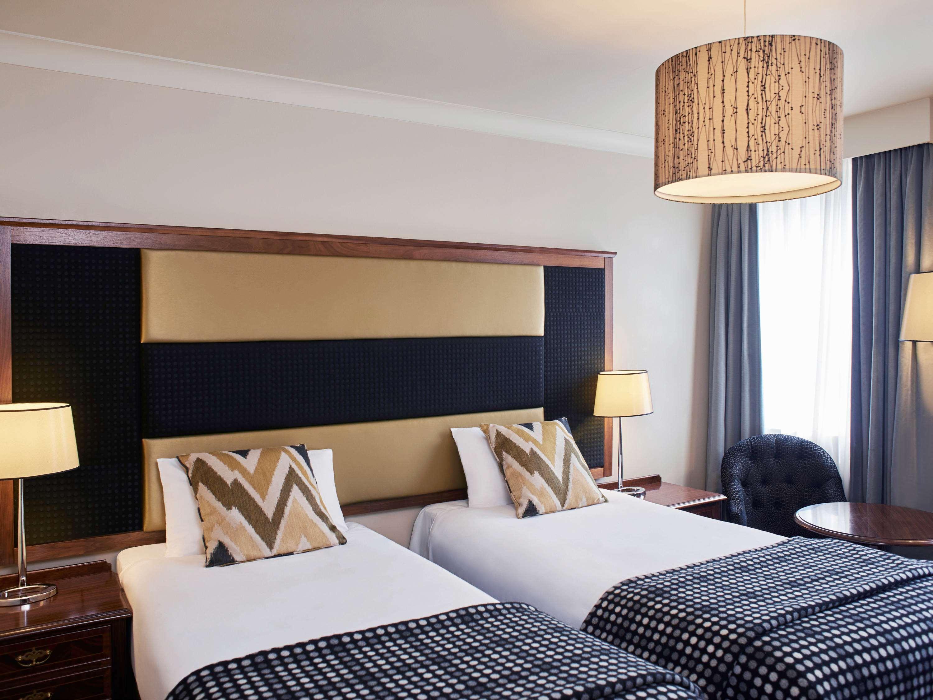 Mercure Exeter Southgate Hotel Bagian luar foto