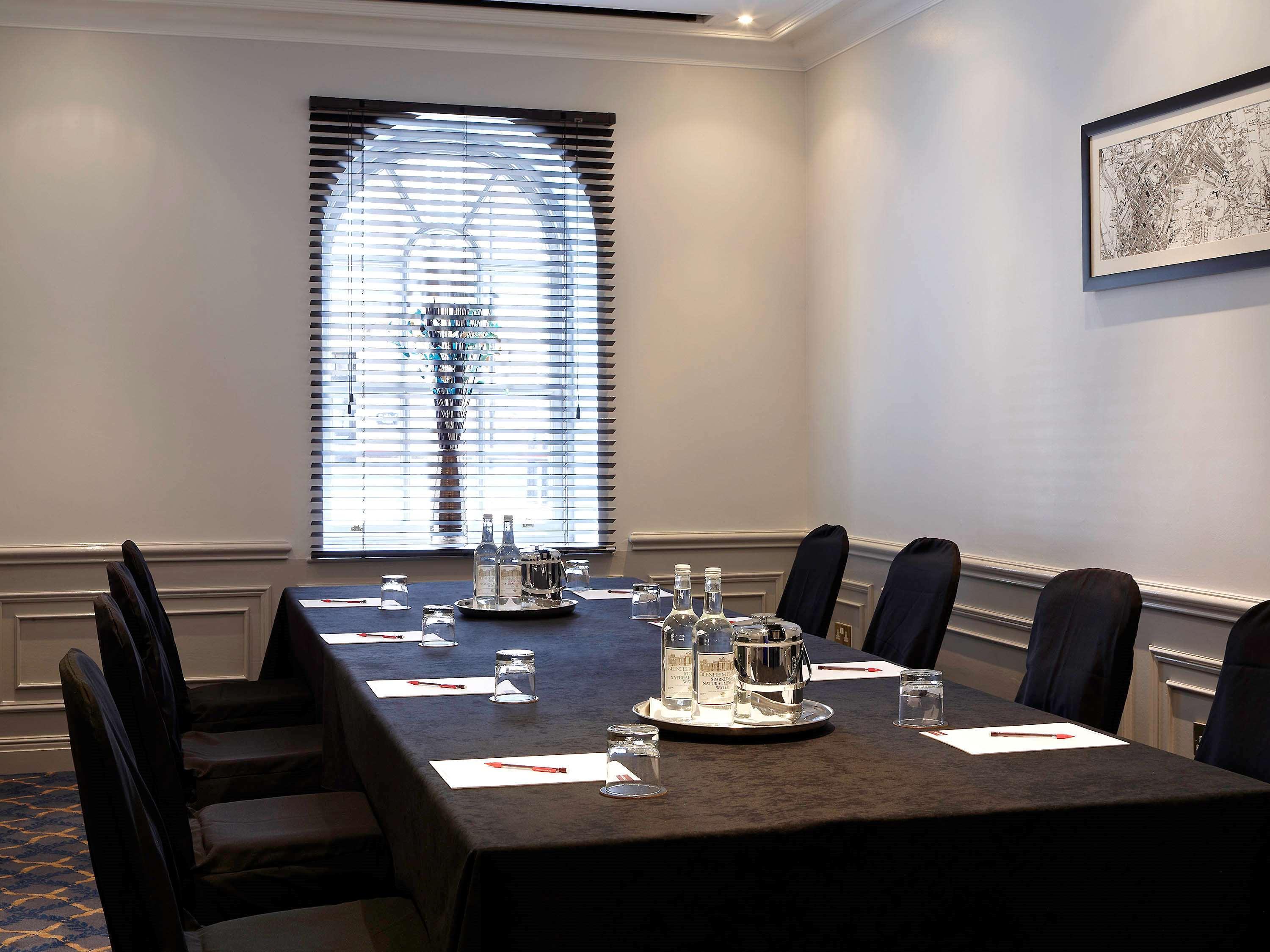 Mercure Exeter Southgate Hotel Bagian luar foto